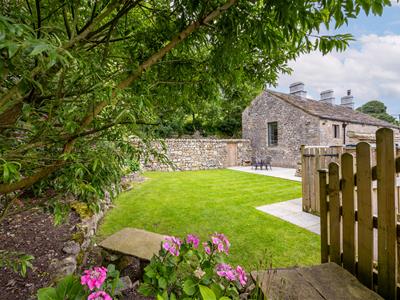 Balderstones Barn Side